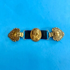 Liz Palacios Vintage 90s Victorian Woman Hearts Back Dress Clip Signed